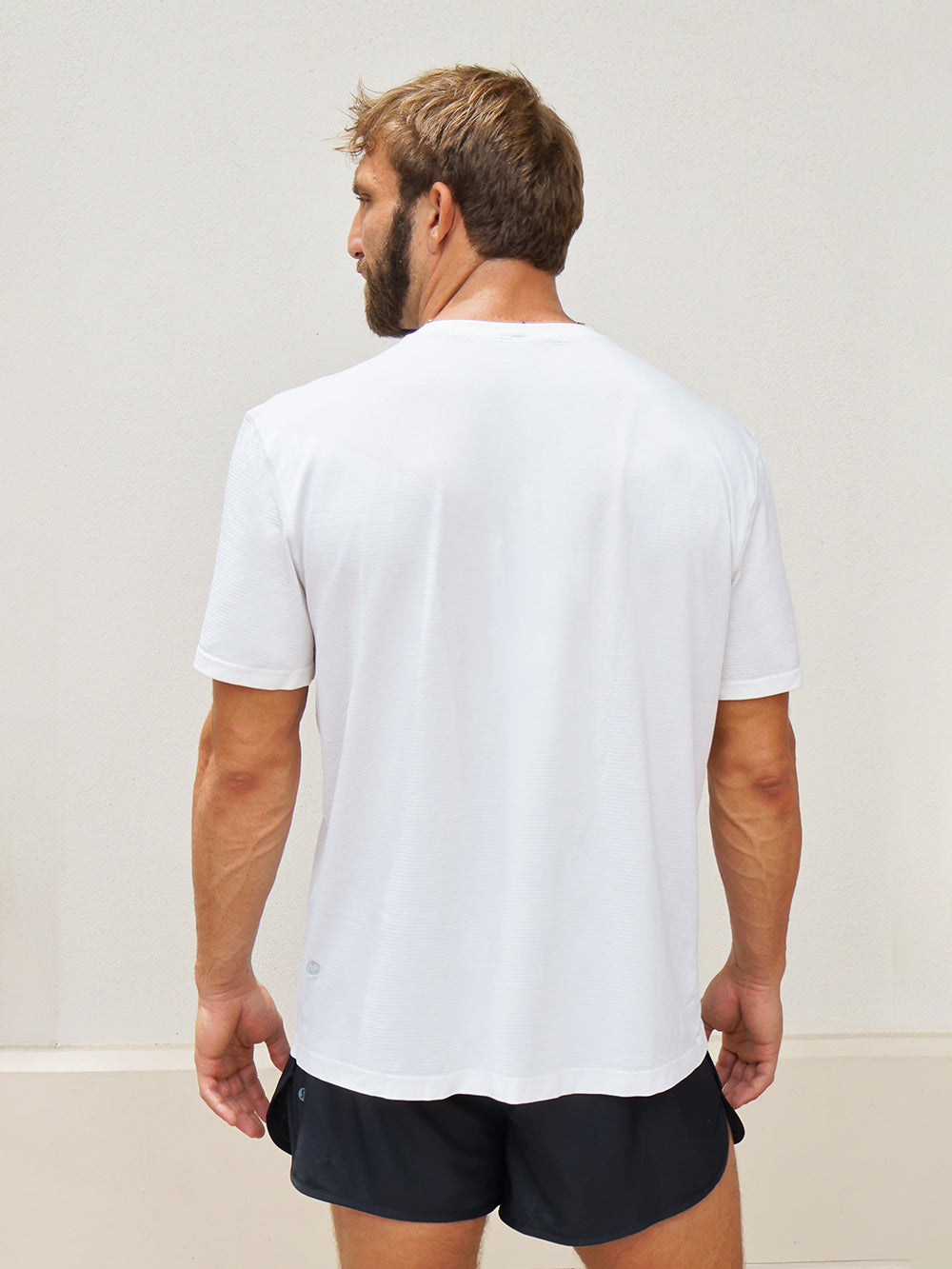 LULULEMON COCONUT IVORY/WHITE METAL VENT TECH RELAXED-FIT TEE