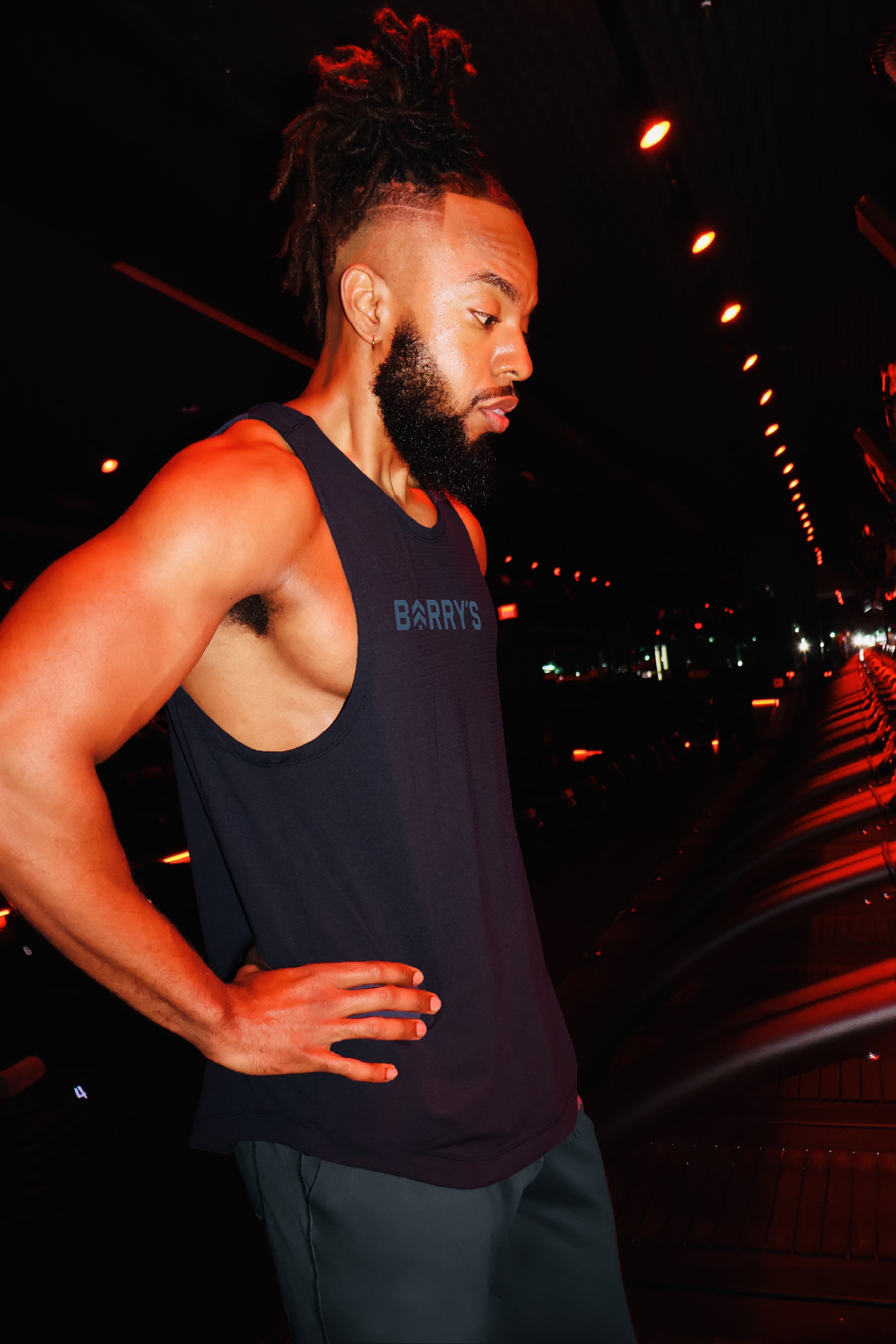 LULULEMON TRUE NAVY LICENSE TO TRAIN TANK