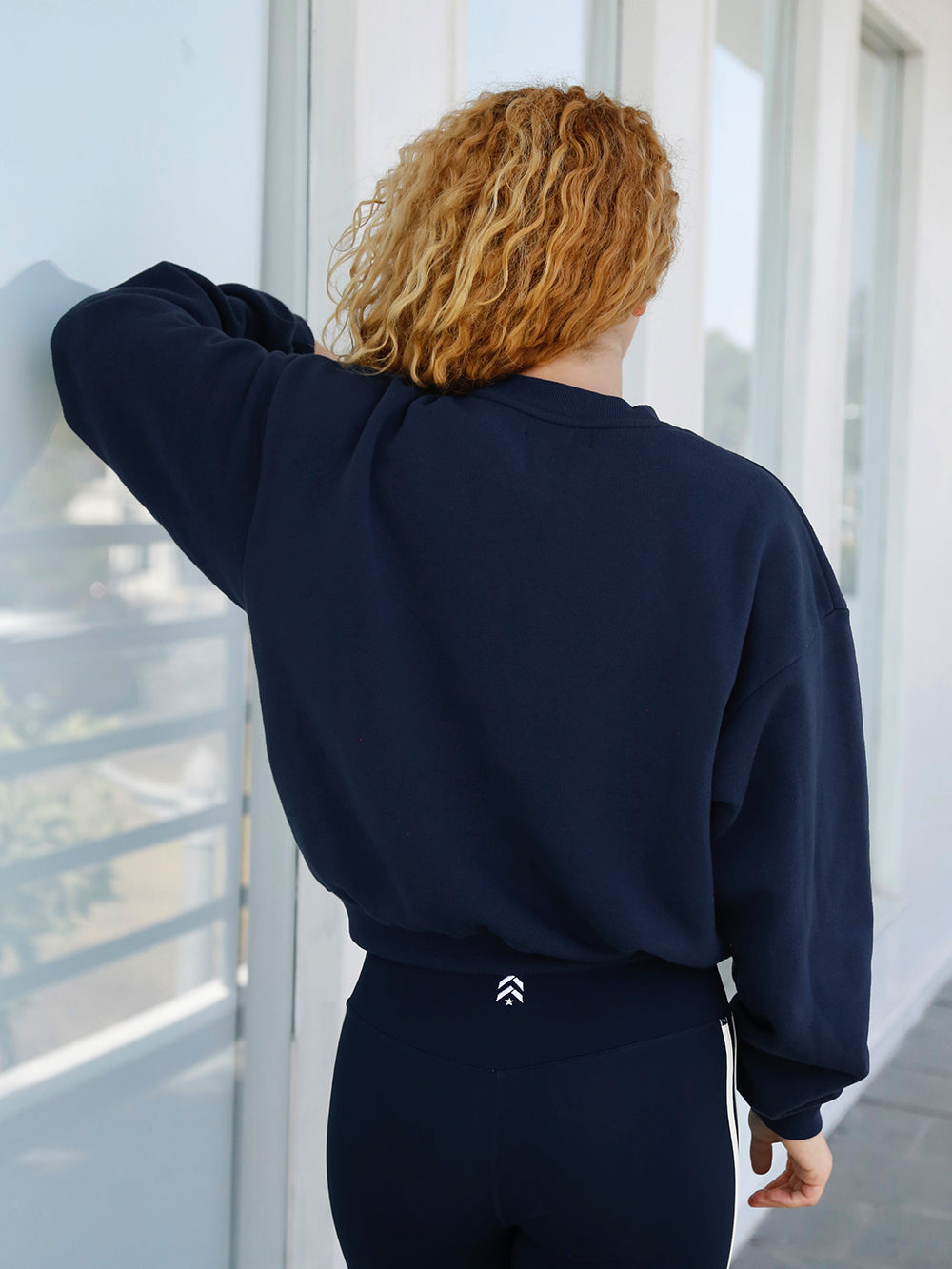 BARRY'S NAVY SPORT CLUB CROPPED CREW