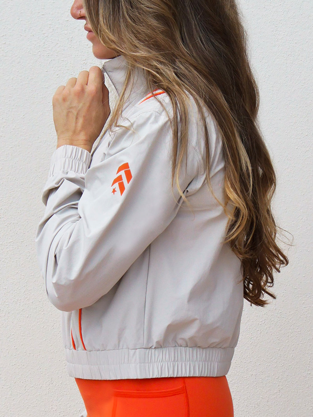 BARRY'S BONE/HOT ORANGE CROPPED 1/4 ZIP WINDBREAKER