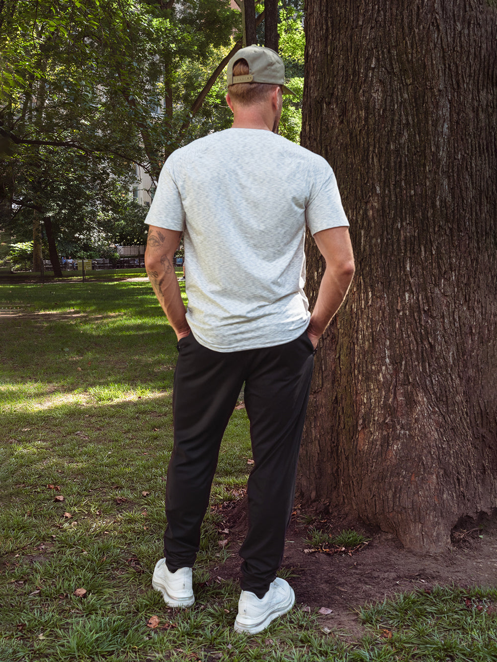 BARRY'S BLACK MOMENTUM JOGGER