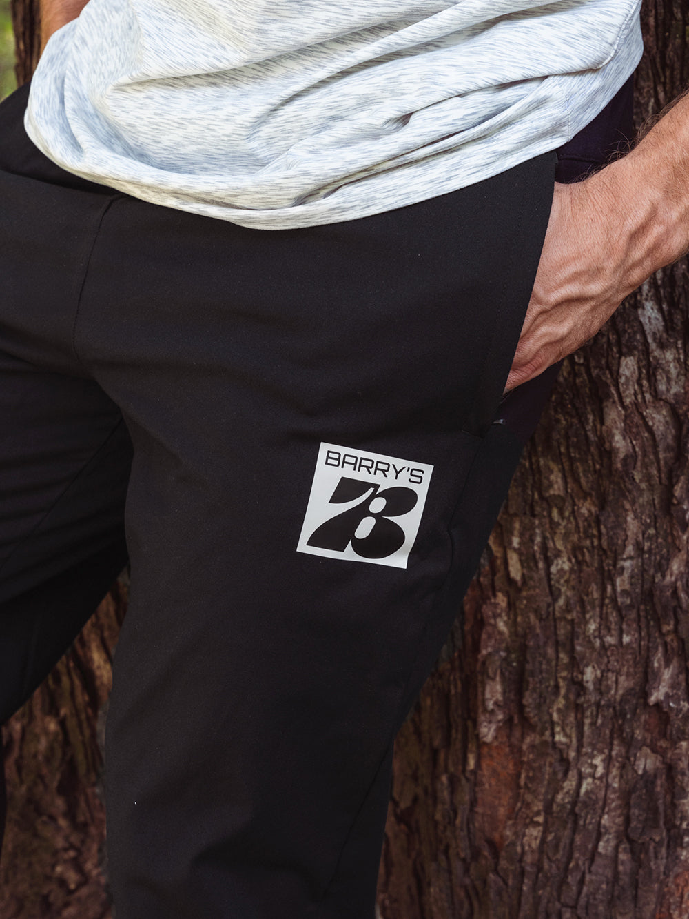 BARRY'S BLACK MOMENTUM JOGGER