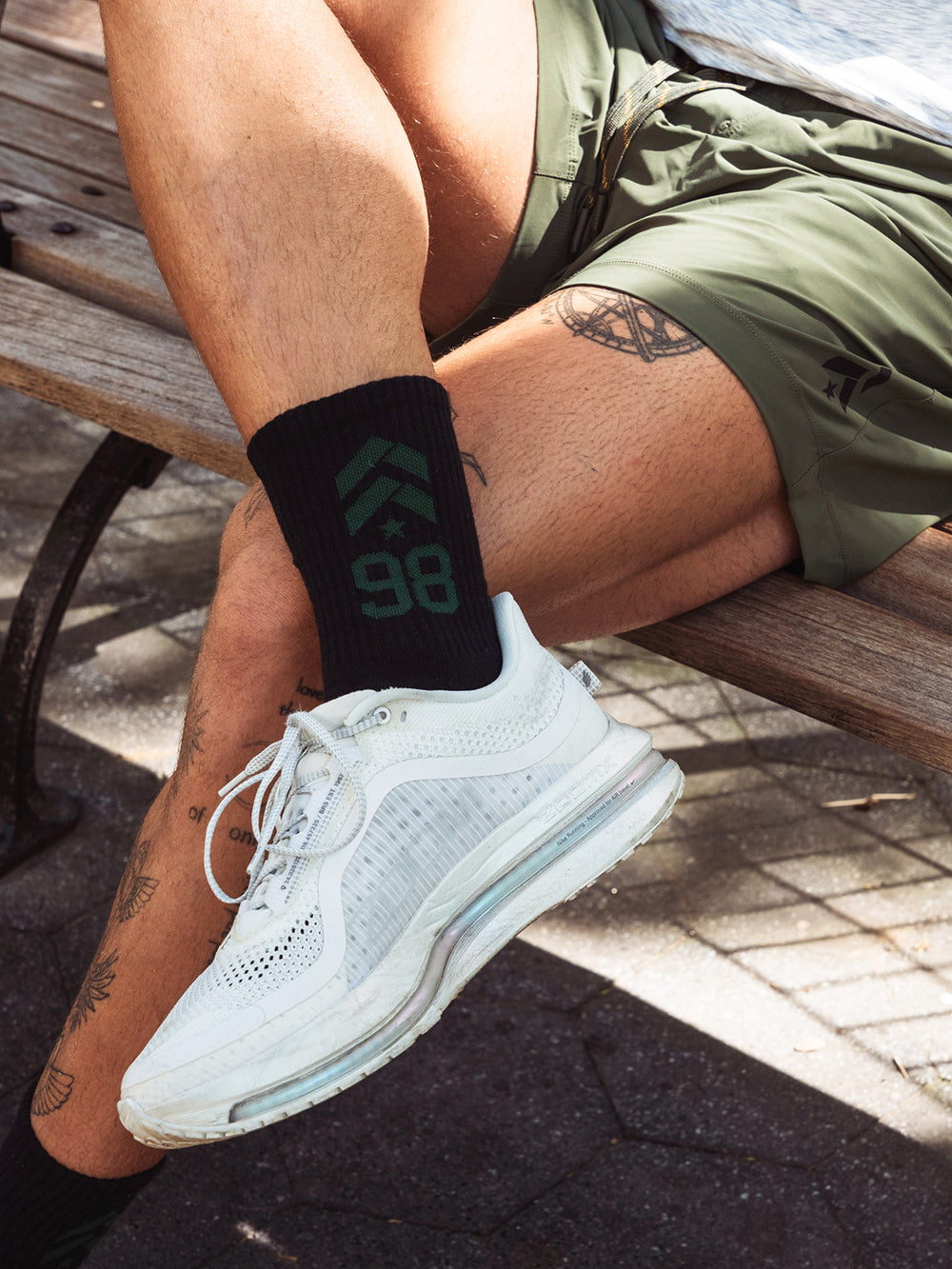BARRY'S TWO PACK WHITE/BLACK LOGO SOCKS