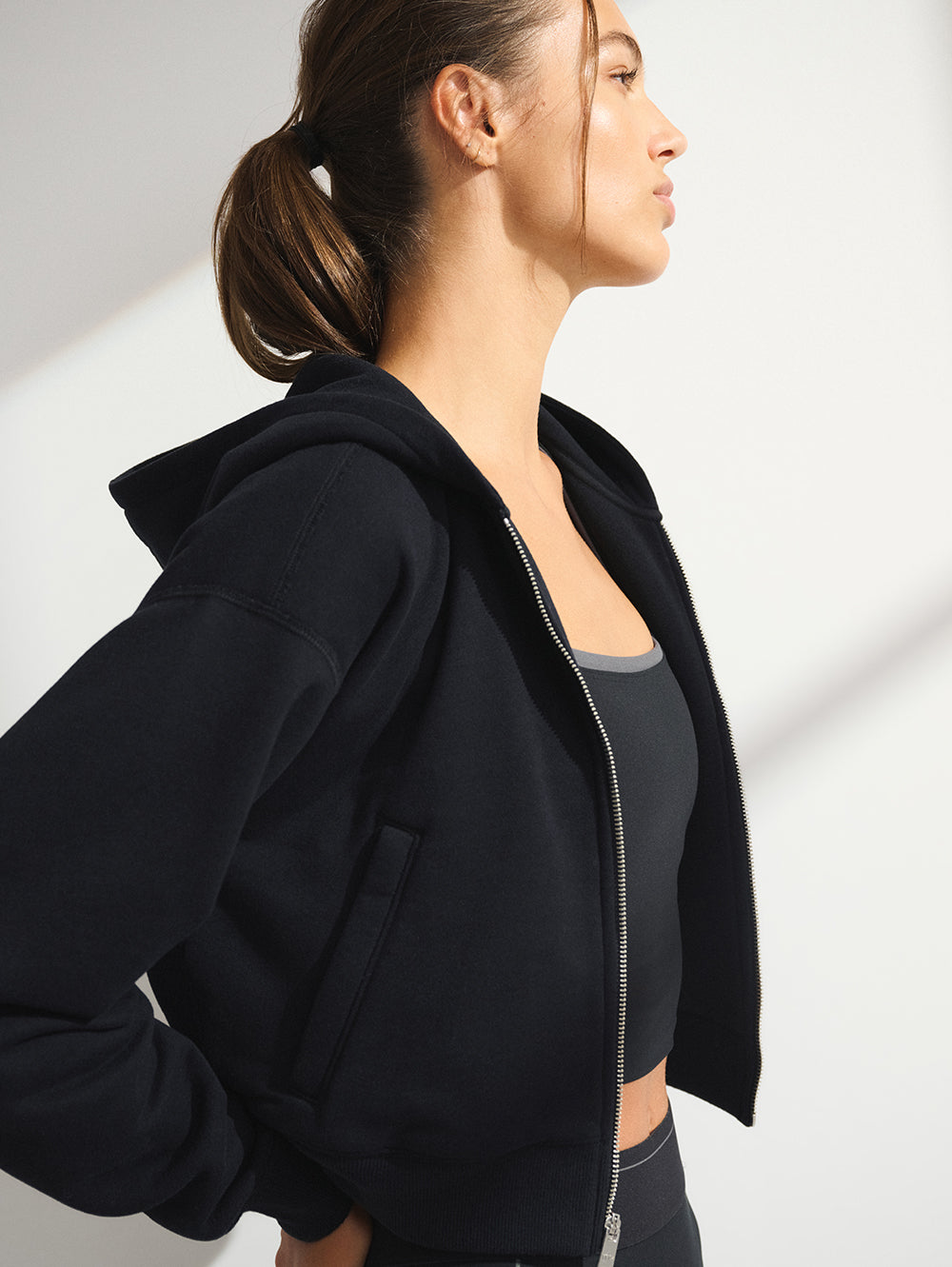 BARRY'S X YPB BLACK 6AM ON THE GO JACKET