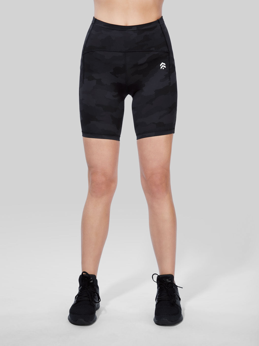 LULULEMON CAMO SWIFT SPEED HR 8IN SHORT