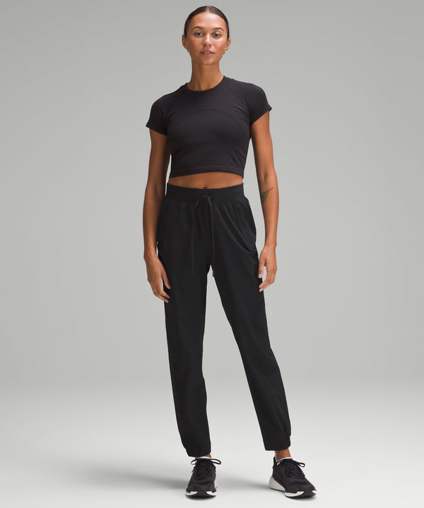 The Fitting Room: Barry's x Lululemon, Align Jogger Crop & More -  AthletiKaty